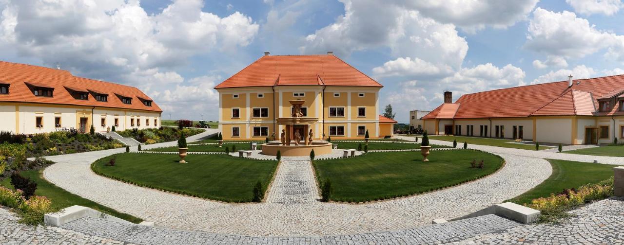 Golf&Wellness Resort Alfrédov Zewnętrze zdjęcie